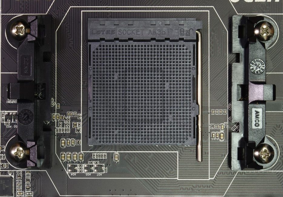 Процессорный разъем AMD FM3+