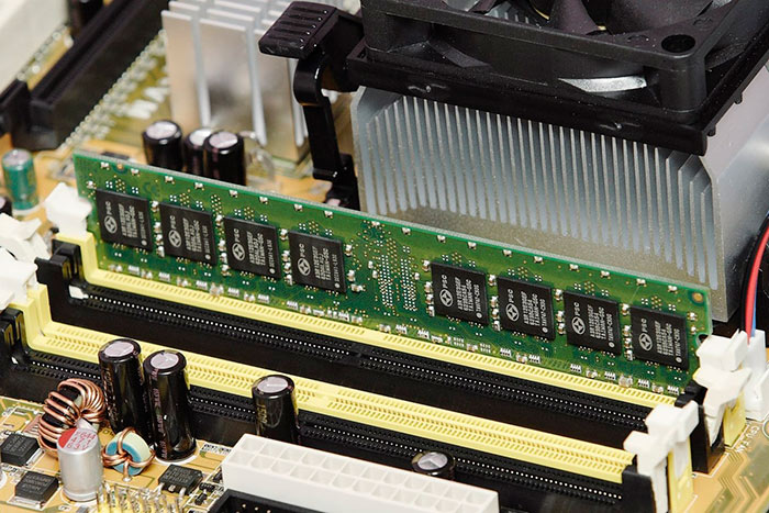 Для оперативной памяти более 3 Гб необходима 64-битная ОС
